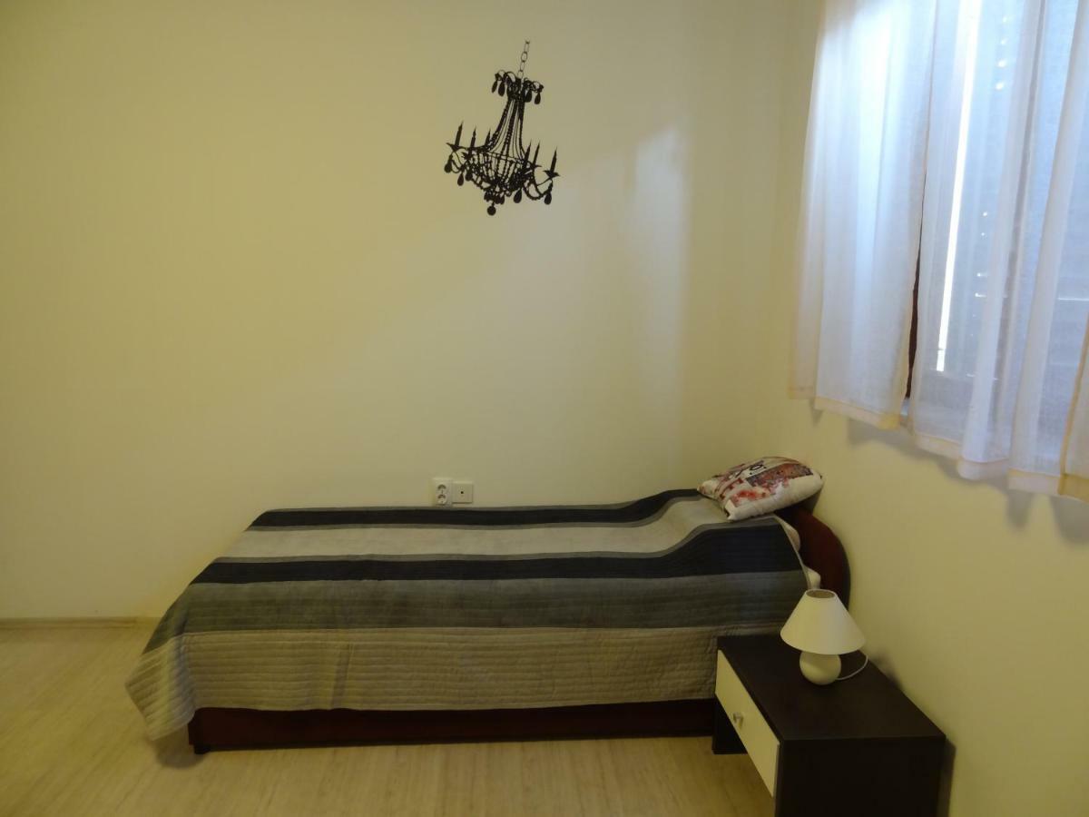 Lusyhouse Villa Pula Bagian luar foto
